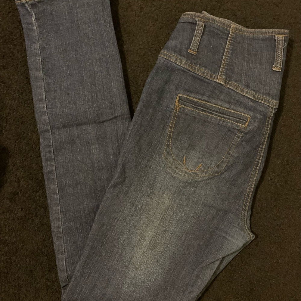 Excellent like new condition size 9x33